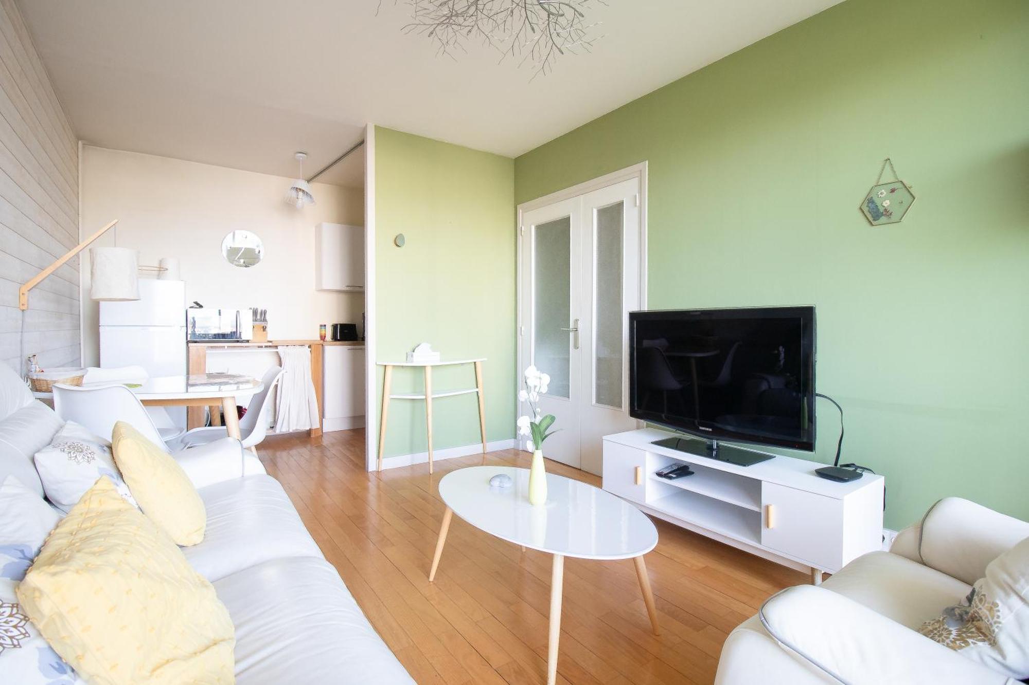 Appartement Spacieux Avec Balcon Бург-ан-Бресс Екстер'єр фото